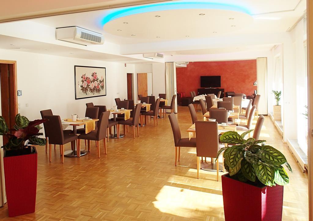 Hotel Mingarden Dusseldorf Ngoại thất bức ảnh